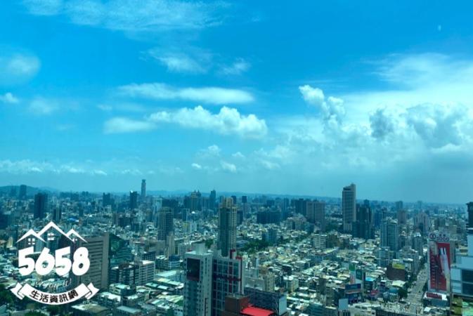85旅行家 Lägenhet Kaohsiung Exteriör bild