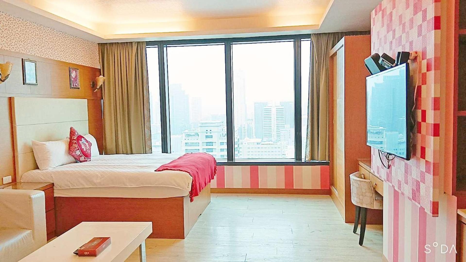 85旅行家 Lägenhet Kaohsiung Exteriör bild