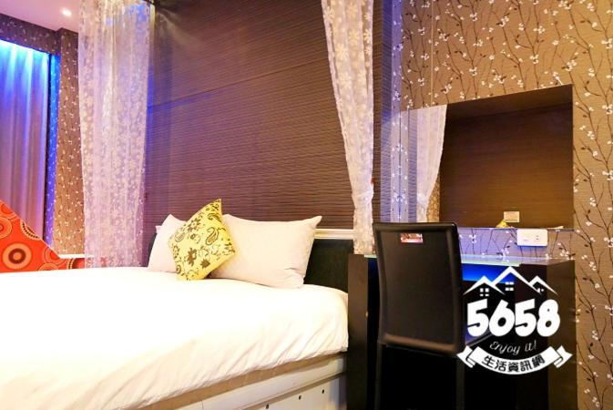 85旅行家 Lägenhet Kaohsiung Exteriör bild